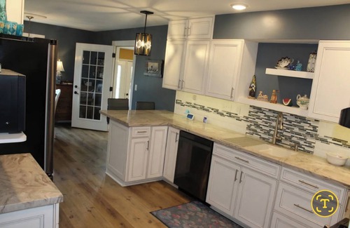 Greencastle House | Charming 3-Bedroom Home in Greencastle – 2 blocks from DePauw University campus.