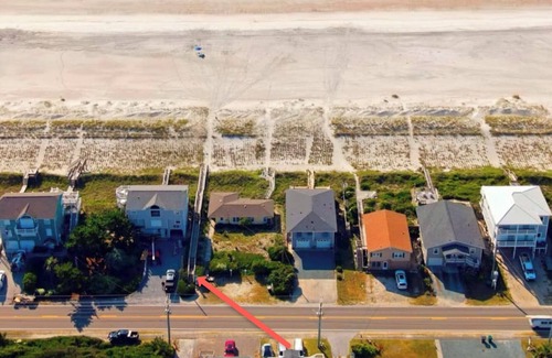 Topsail Beach Cottage | Charming 3-bedroom cottage on the most magical part of Topsail Island!