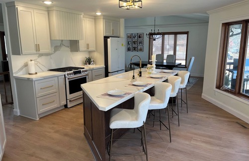 Lake Crystal House | Charming 3-bedroom house in serene Lake Crystal with Chef's kitchen