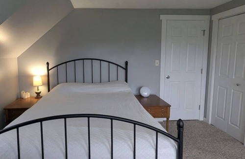 Laurelville Other | Charming 3-bedroom farmhouse with WiFi, AC on the outskirts of Hocking Hills.