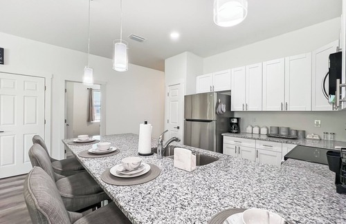 Westminster House | Charming 3-bedroom house in delightful Lehigh Acres with WiFi, AC