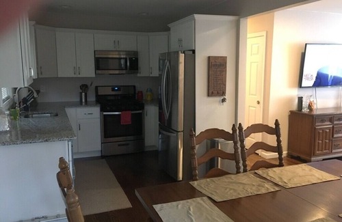 Long Branch House | Charming 3-bedroom house with WiFi, AC in delightful Long Branch