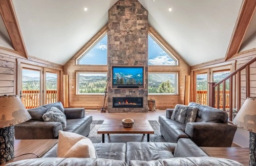 Markleeville Ski Chalet | Charming 3-bedroom large and spacious Mountain Chalet. Family Friendly.