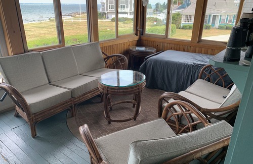 Mattapoisett Cottage | Charming 3-bedroom cottage in Mattapoisett with WiFi access