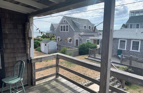 Mattapoisett Cottage | Charming 3-bedroom cottage in Mattapoisett with WiFi access