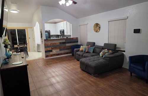 San Antonio House | Charming 3-bedroom house in San Antonio best location for food, fun and shopping