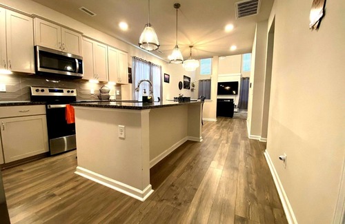 Southeast Raleigh Villa | Charming 3-bedroom villa with WiFi and AC in marvelous Raleigh