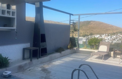 Bodrum City Center Villa | Charming 3-bedroom villa with WiFi and AC in wonderful Bodrum