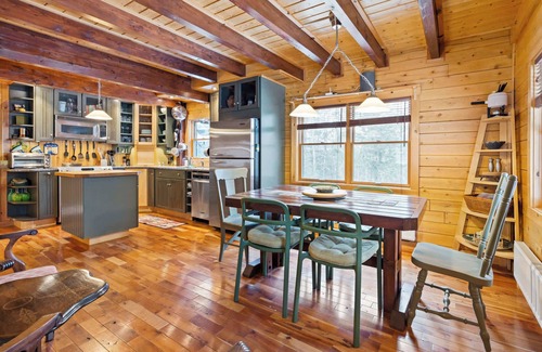 Blandford House | Charming 3-BR Berkshires Timber Cottage