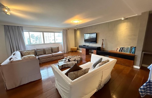 Itaim Bibi Apartment | Charming 3-bedroom apartment Park view with AC, WiFi in Itaim Bibi São Paulo