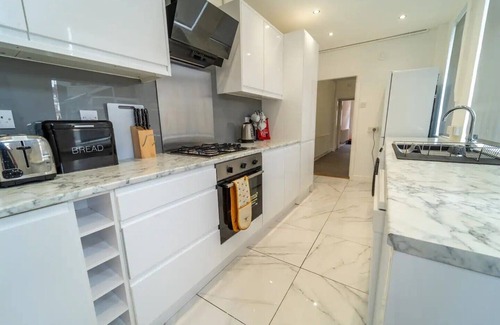 Skegby House | Charming 3-Bed Home with Garden & Great Location | Pass The Keys
