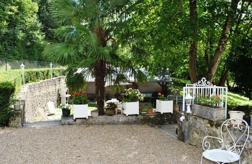 Blere Cottage | Charming 3-Level Cottage in Restored Mill with Private Garden, Fireplace, and Games Room in Bléré