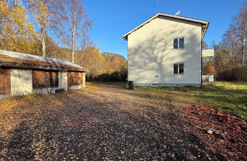 Ljungaverk Apartment | Charming 3-bedroom apartment in Ljungaverk - Perfect location near skiing and pool