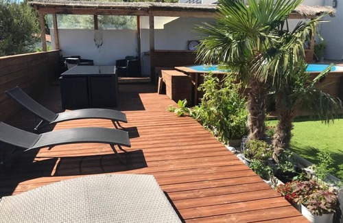 Saint-Savournin Apartment | Charming 30m2 loft studio with new terrace and swimming pool