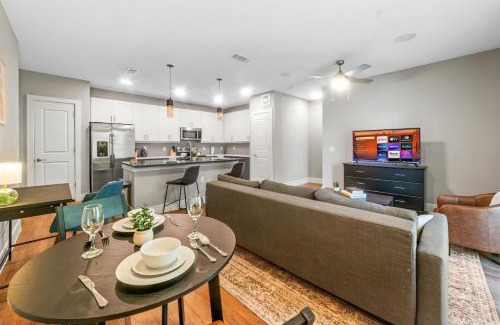 Fort Worth Apartment | Charming 3BD 2BA with Beautiful Pool in Fort Worth
