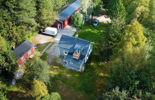 Pitea House | Charming 3BR House, 2 Full Baths Near City