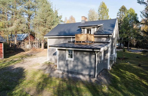 Pitea House | Charming 3BR House, 2 Full Baths Near City