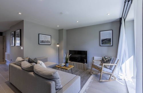 Backbarrow Apartment | Charming 3BR in Backbarrow Perfect for Families