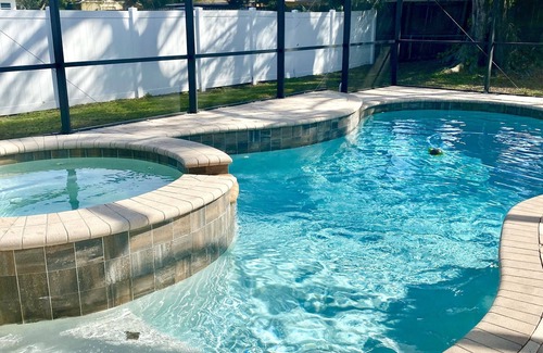 Oakford Park House | CHARMING 3BR POOL SPA home in Midtown Tampa!