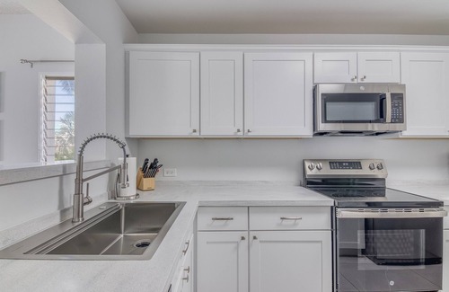 Maho House | Charming 3BR Villa w Private Pool in Pelican Key