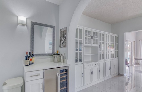 Maho House | Charming 3BR Villa w Private Pool in Pelican Key
