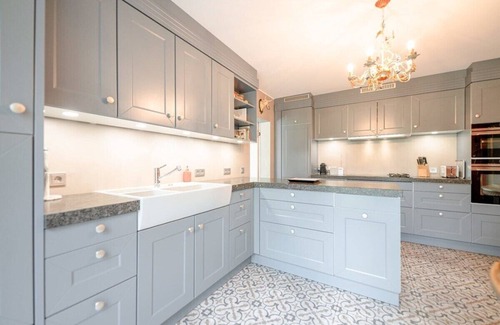 Dippach House | Charming 3BR with Balcony, Yard & Sauna