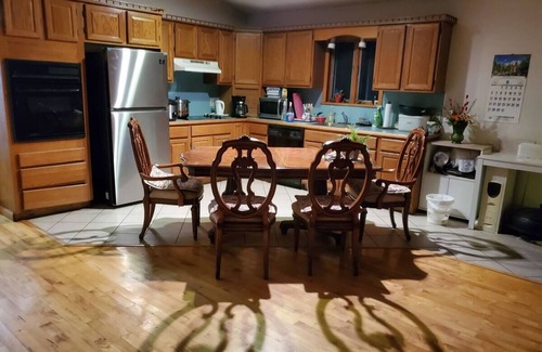 Delaware Water Gap House | Charming 4-bedroom house with AC, WiFi in brilliant Delaware Water Gap