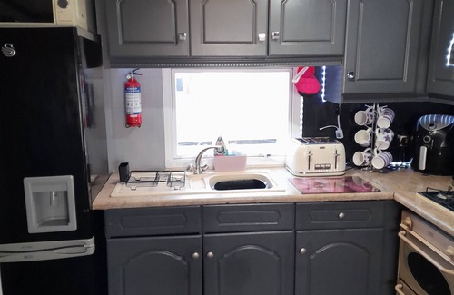 Skegness Cabin | Charming 4-Bedroom 8 berth caravan in Skegness