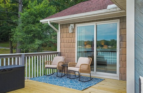 Smyrna Cottage | Charming 4-bedroom cottage in enchanting Sand Lake with WiFi, AC
