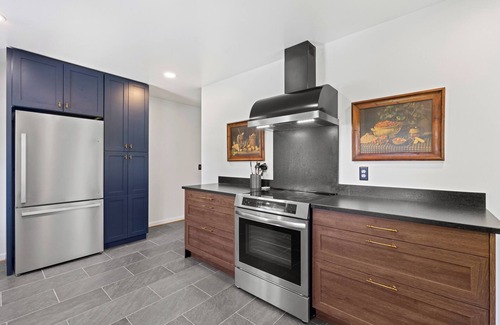 Haywood Cottage | Charming 4-bedroom cottage in Madison with views of Old Rag Mountain