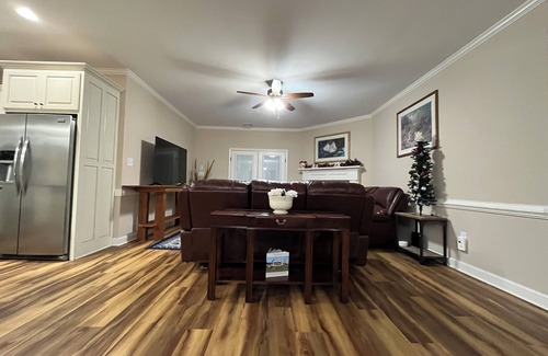 Johnston County House | Charming 4-bedroom farm house retreat where luxury meets nature in Smithfield.