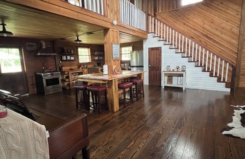 Waverly Other | Charming 4-bedroom farmhouse in welcoming Waverly with beautiful views/wildlife