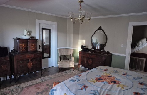 Monroe Other | Charming 4-bedroom farmhouse on a horse farm. It comes with central AC, WiFi