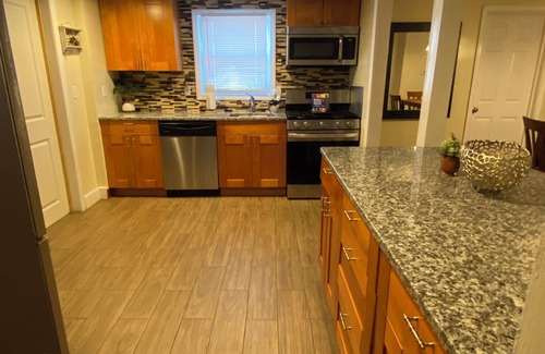 Bloomfield House | Charming 4 bedroom house in welcoming Bloomfield with AC