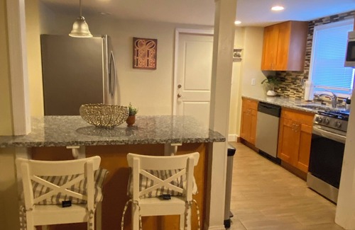 Bloomfield House | Charming 4 bedroom house in welcoming Bloomfield with AC