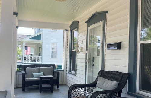 Eau Claire House | Charming 4-bedroom house with WiFi in Eau Claire near Water Street and Campus.