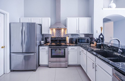 West Kissimmee House | Charming 4-bedroom house with WiFi, AC in lovely Kissimmee