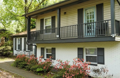 Mint Hill House | Charming 4-bedroom house with AC, WiFi in peaceful Mint Hill and 2 living rooms