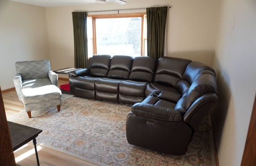 Aberdeen House | Charming 4-bedroom house with WiFi and gaming table in delightful Aberdeen