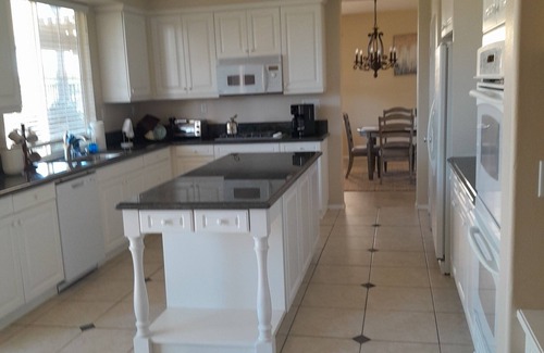Temecula House | Charming 4-bedroom house with AC and WiFi in peaceful Temecula