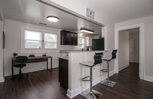 Barium Springs House | Charming 4-bedroom house with AC and WiFi in delightful Troutman