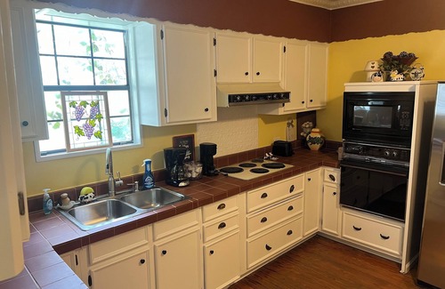 Blanco House | Charming 4-bedroom house in lovely Blanco with stunning outdoor spaces!