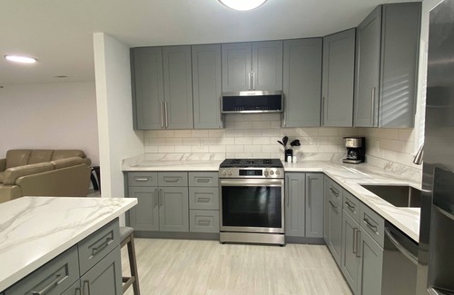 Kenner - Louis Armstrong International Airport House | Charming 4 bedroom super clean and safe in Metairie newly remodeled WiFi & AC