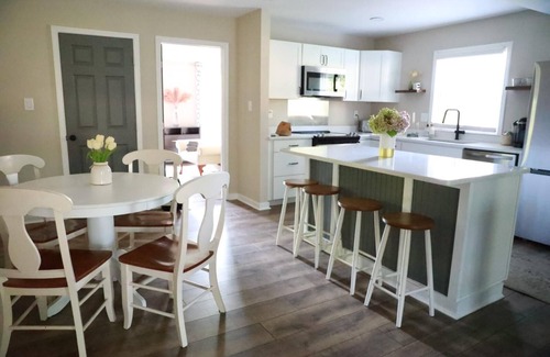 Chesterfield House | Charming 4-bedroom house with WiFi, AC in pleasant Chesterfield