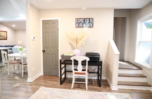 Chesterfield House | Charming 4-bedroom house with WiFi, AC in pleasant Chesterfield