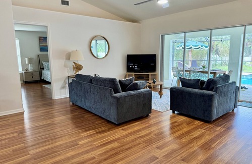 Joel House | Charming 4-bedroom house in enchanting Lehigh Acres with an amazing pool!