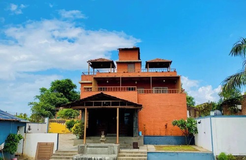 Kadadhe House | Charming 4-bedroom villa in Pawnanagar with AC, WiFi pawna lake "movie theatre