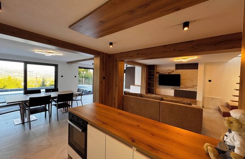 Sarajevo Villa | Charming 4-bedroom villa with AC and WiFi in wonderful Sarajevo