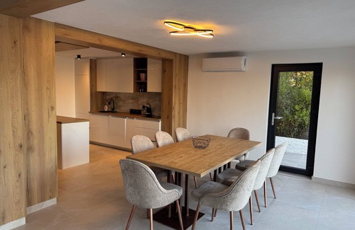 Sarajevo Villa | Charming 4-bedroom villa with AC and WiFi in wonderful Sarajevo