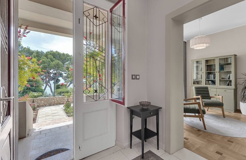 Makarska Villa | Charming 4-bedroom villa with Stunning views- Makarska Promenade